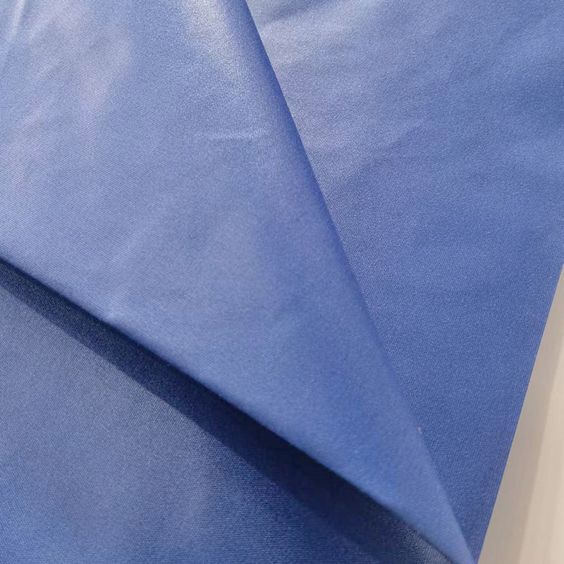 TMIE-08-1-3 통기성 드레스 천 폭 115CM 무게 90GSM 성분 폴리에스테르는 매끄러운 광택 폴리에스테르 포플린 직물로 염색되었습니다