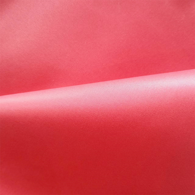 TMIE-08-1-1 70GSM 122CM 셔츠 의류 부드럽고 광택 있는 직물 광택 폴리에스테르 포플린 직물로 염색된 100% 폴리에스테르 소재
